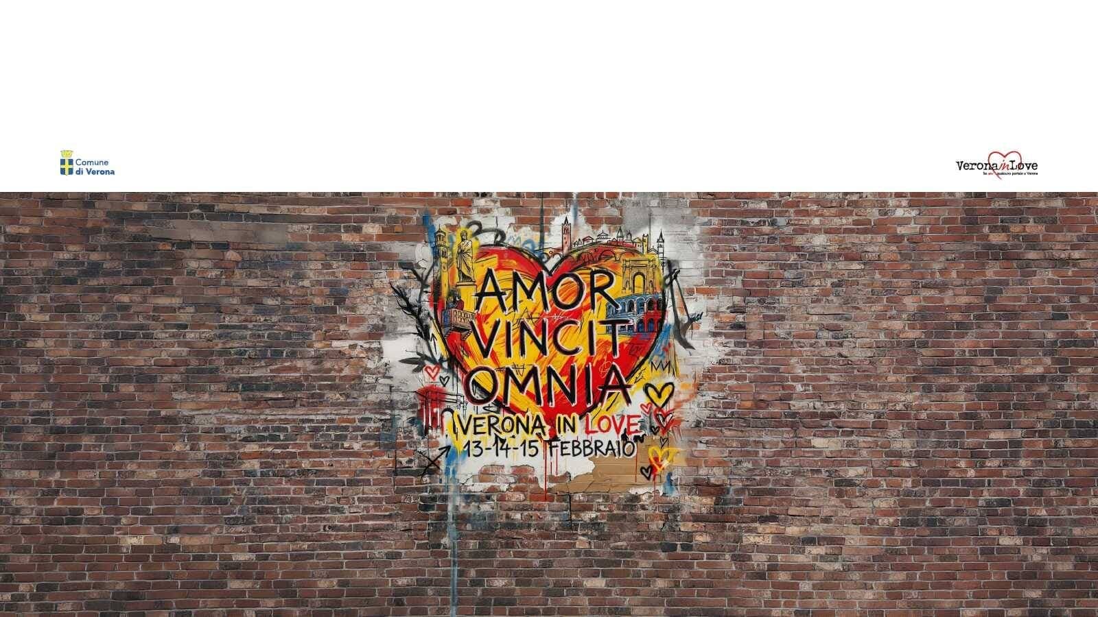 Murale di Verona in Love con un grande cuore dipinto su una parete di mattoni
